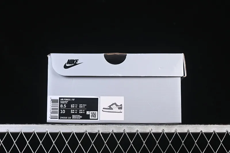 All categories Nk Air Force 1 Air Force series Nk Air Force 1 Low Air Force low-top Nike Air Force 1'07 Low black and white crack Air Force 1 low-top casual sneakers ZH0316-118